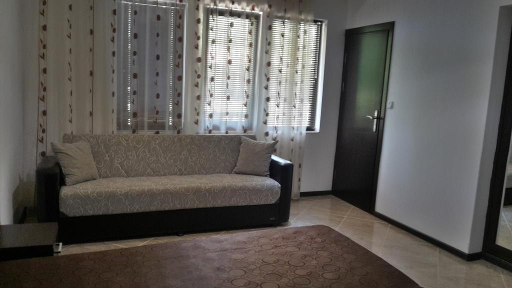 Hotel Holiday Park Ranchoto à Kirkovo  Extérieur photo