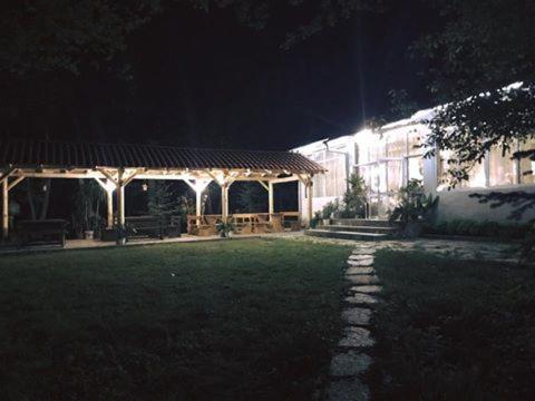 Hotel Holiday Park Ranchoto à Kirkovo  Extérieur photo